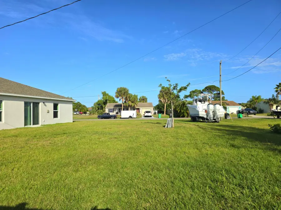 2772 SE Garfield Avenue, Port Saint Lucie, FL 34952 - #3