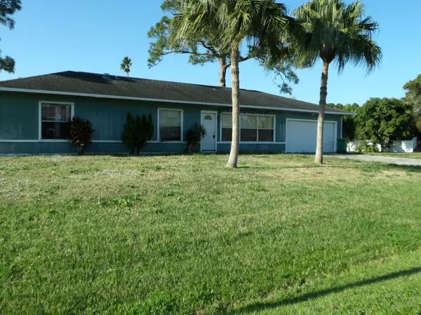682 NW Cardinal Drive, Port St Lucie, FL 34983