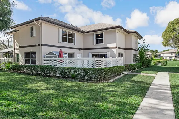 7 Amherst Court #Apt A, West Palm Beach, FL 33411