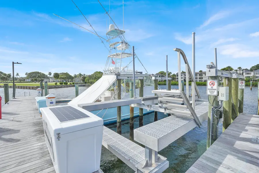 1660 Twelve Oaks Way #101 & 50 Ft. Dock & 30k L, North Palm Beach, FL 33408 - #3