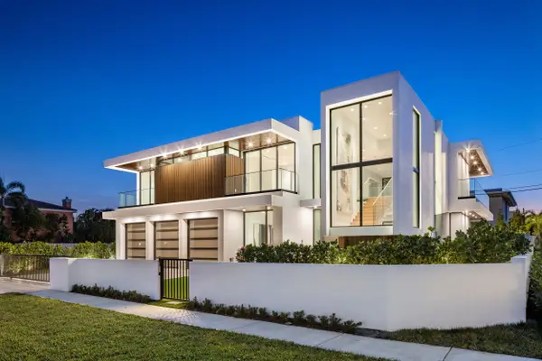 1099 NE 4th Avenue, Boca Raton, FL 33432