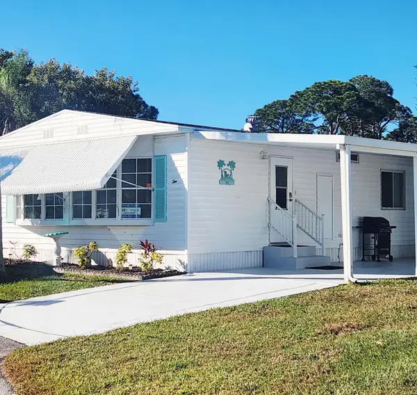 10 SE La Mesa, Port St Lucie, FL 34952