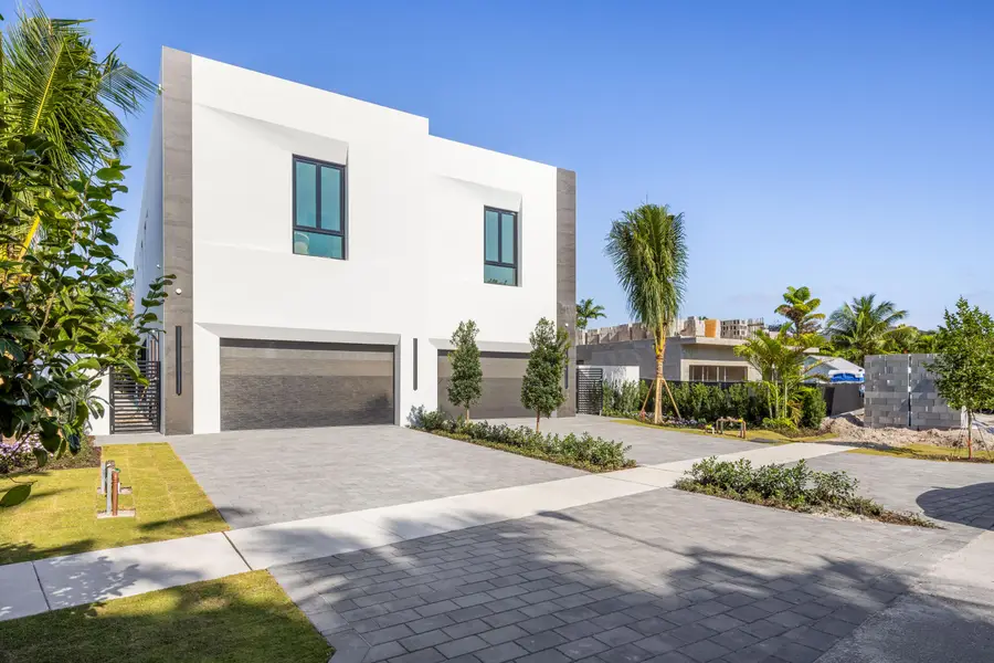 723 Lake Avenue N, Delray Beach, FL 33483 - #2