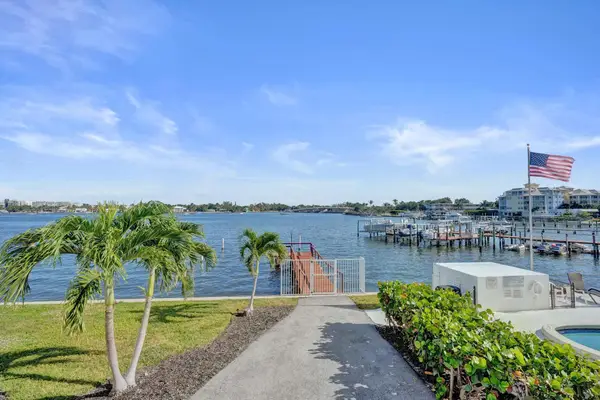 231 E Lantana Road #204, Lantana, FL 33462