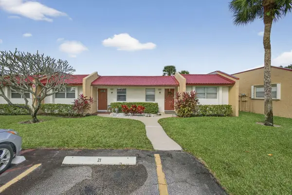 135 Lake Anne Drive, West Palm Beach, FL 33411
