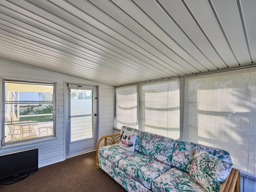 8217 SE Swan Avenue, Hobe Sound, FL 33455 - #3