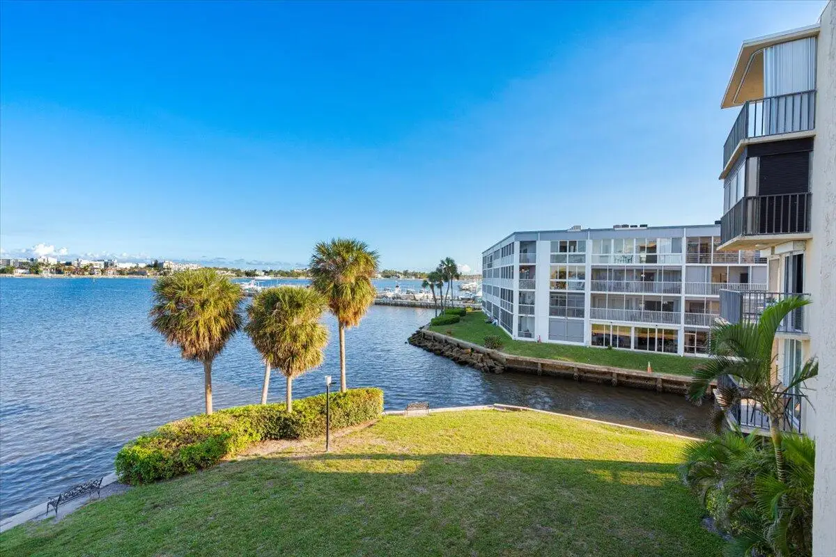 896 N Federal Highway #322, Lantana, FL 33462 - #1