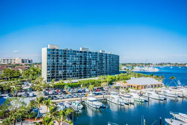 120 Lakeshore Drive #735, Juno Beach, FL 33408