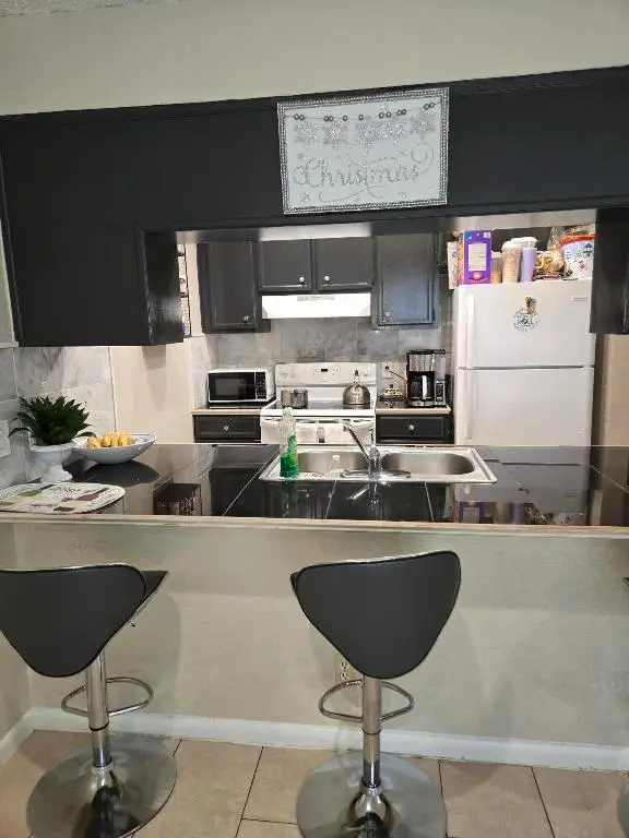 2396 Daphne Drive, West Palm Beach, FL 33415 - #3