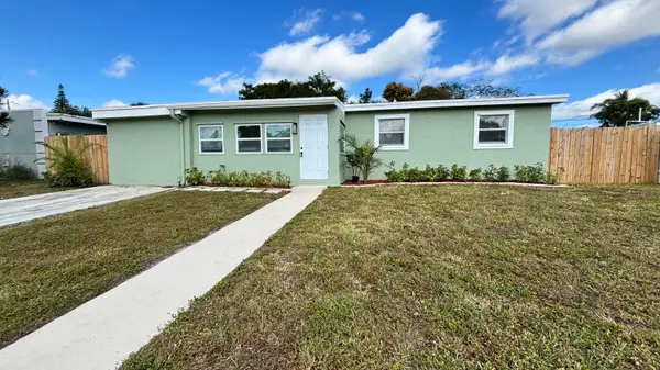 3945 Ocala Road, Lantana, FL 33462