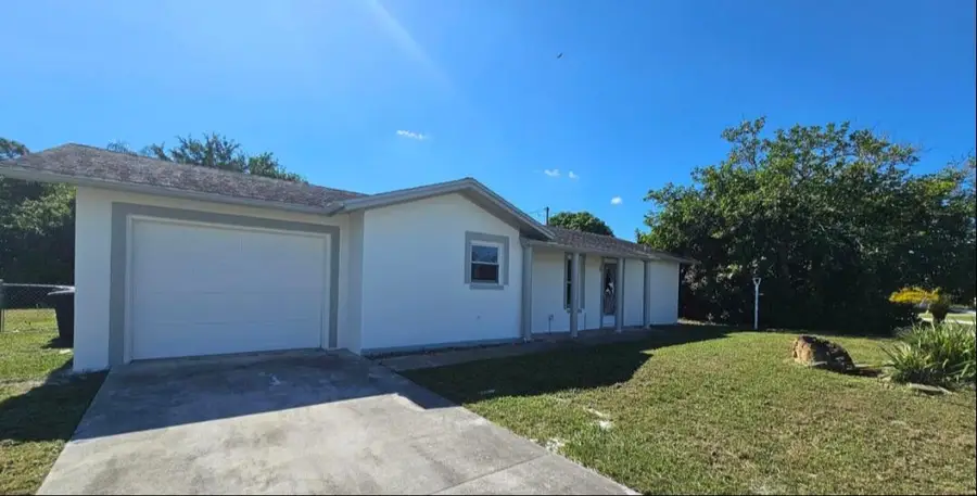 592 SW Banks Ter Terrace, Port Saint Lucie, FL 34953 - #2