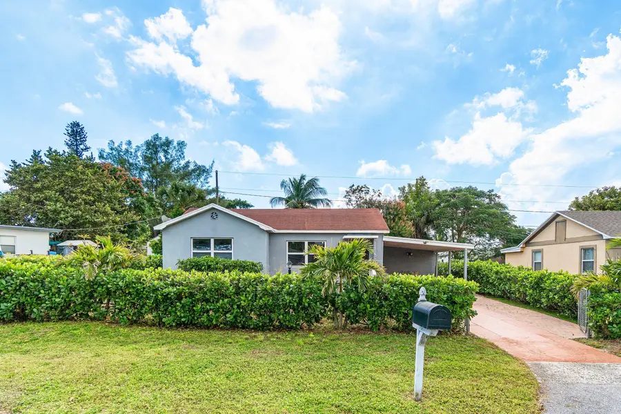 930 43rd Street, West Palm Beach, FL 33407 - #2