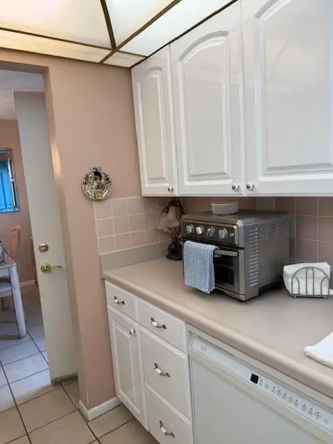 725 Lori Drive #313, Palm Springs, FL 33461 - #3