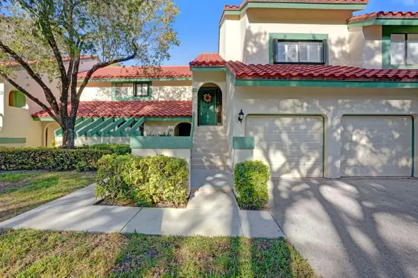 4 Lexington Lane E #G, Palm Beach Gardens, FL 33418