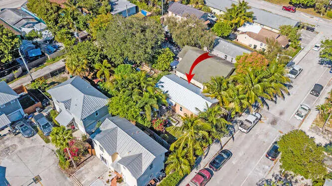 317 N D Street E, Lake Worth Beach, FL 33460 - #3