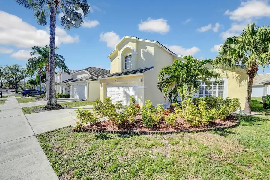 2008 Normandy Circle, West Palm Beach, FL 33409 - #2