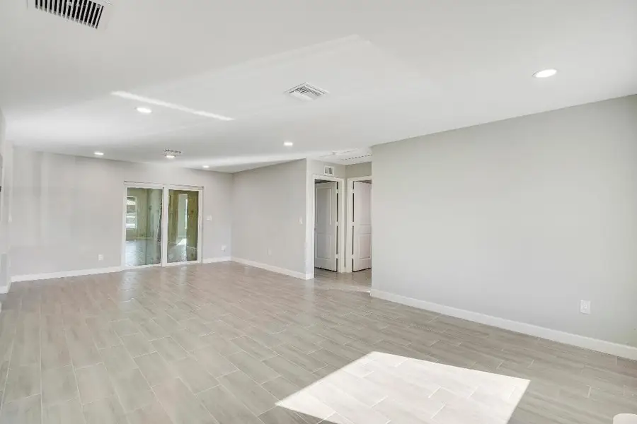 548 SW 5th Street, Belle Glade, FL 33430 - #3