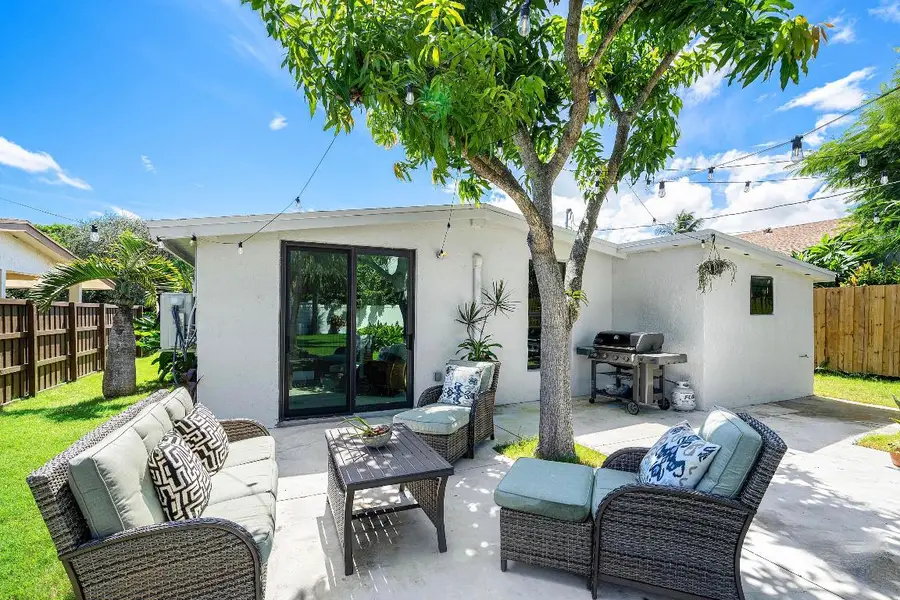 363 Glouchester Street, Boca Raton, FL 33487 - #2