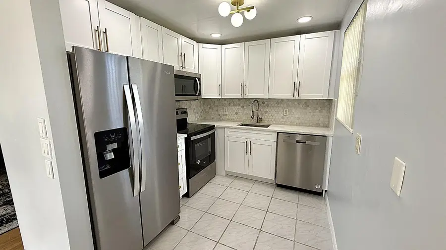 81 Markham E, Deerfield Beach, FL 33442 - #2