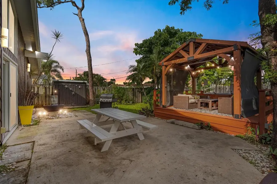 221 NW 45th Street, Oakland Park, FL 33309 - #2