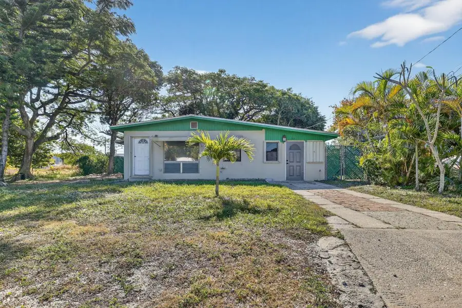 501 Emil Drive, Fort Pierce, FL 34982 - #2