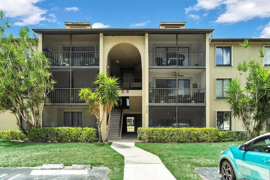 712 Sunny Pine Way #D1, Greenacres, FL 33415 - #3