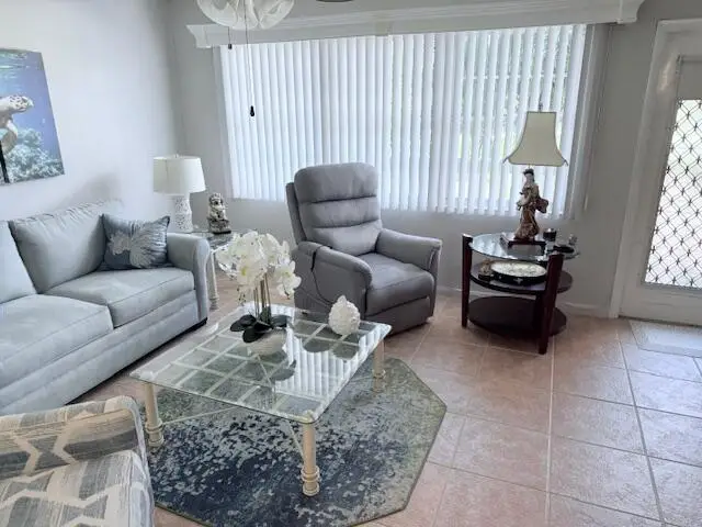 2009 Cambridge A, Deerfield Beach, FL 33442 - #2