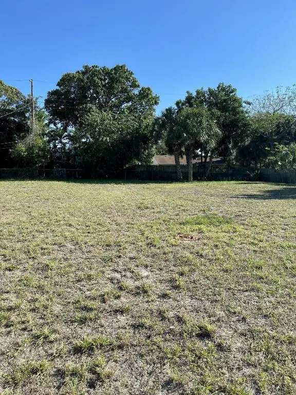 936 39th Street, West Palm Beach, FL 33407 - #2