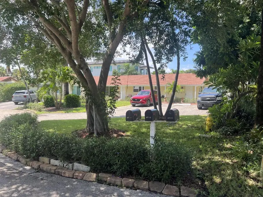 2081 Joy Rene Lane, North Palm Beach, FL 33408 - #2