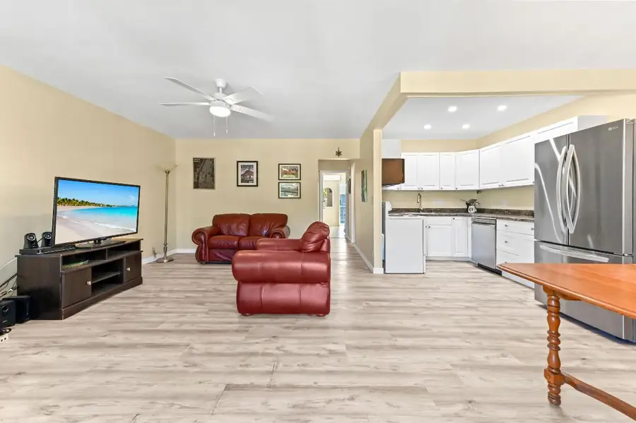 142 Norwich F, West Palm Beach, FL 33417 - #2