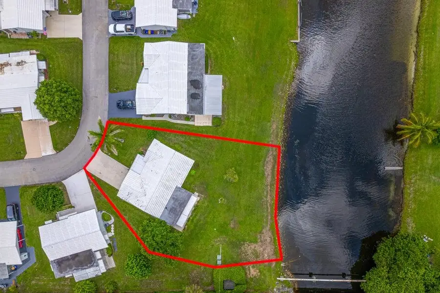 135 NW 14th Street, Boynton Beach, FL 33426 - #2