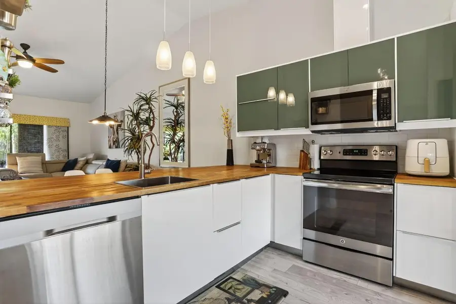 1032 E Lakes Drive, Deerfield Beach, FL 33064 - #3