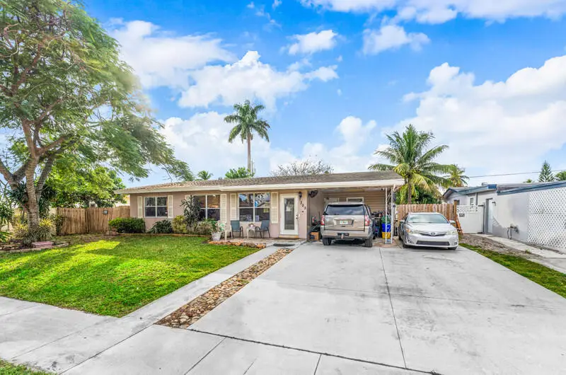 305 Henthorne Drive, Lake Worth Beach, FL 33461 - #2