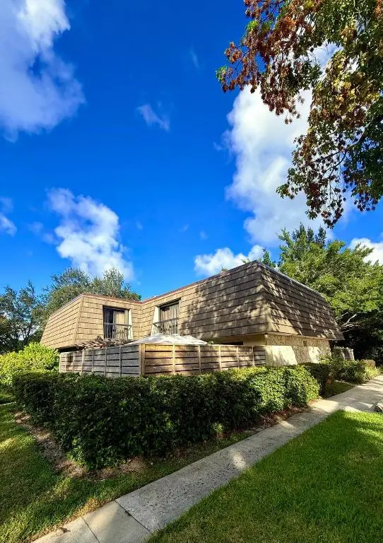 903 9th Terrace, Palm Beach Gardens, FL 33418 - #2