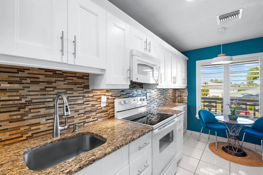 1540 NW 18th Avenue #203, Delray Beach, FL 33445 - #3