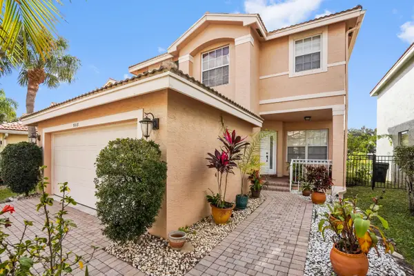 5018 Starblaze Drive, Greenacres, FL 33463