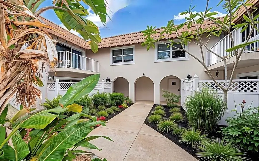 715 20th Street #104, Vero Beach, FL 32960 - #2