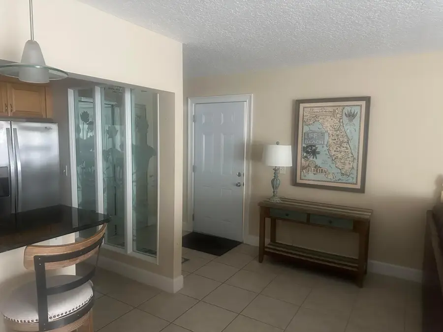 715 20th Street #104, Vero Beach, FL 32960 - #3