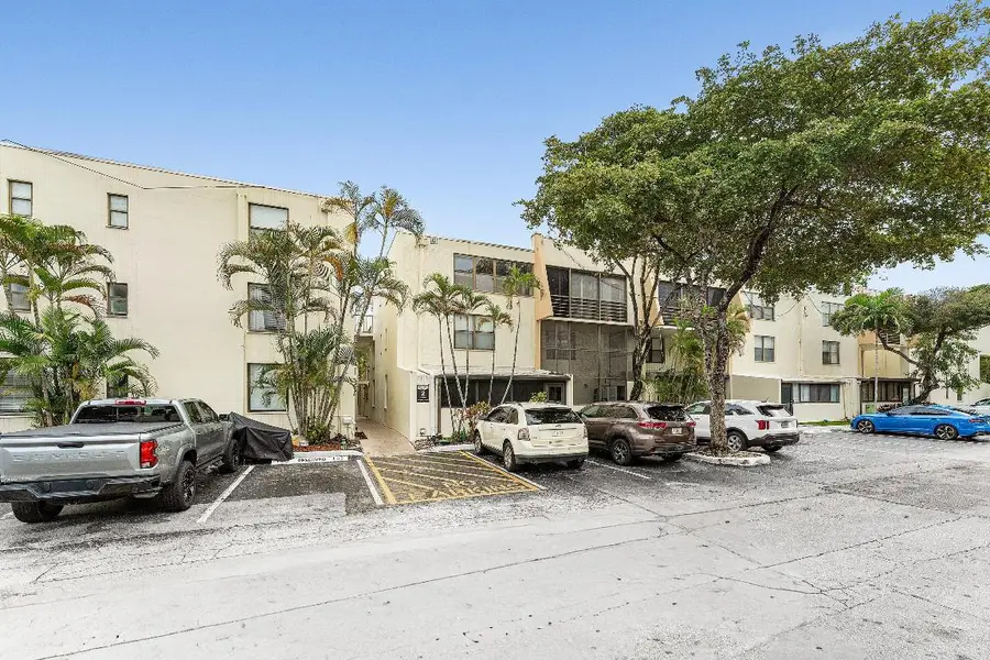 20200 W Country Club Drive #Ph-20, Aventura, FL 33180 - #2