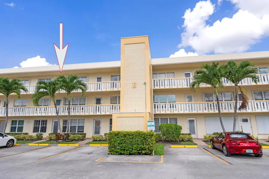 306 Wellington E, West Palm Beach, FL 33417 - #3
