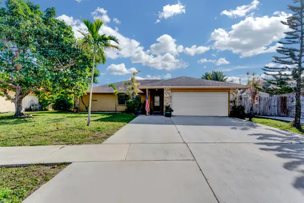 1059 Wynndale Way, Lantana, FL 33462
