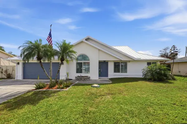 2812 SE Pace Drive, Port St Lucie, FL 34984