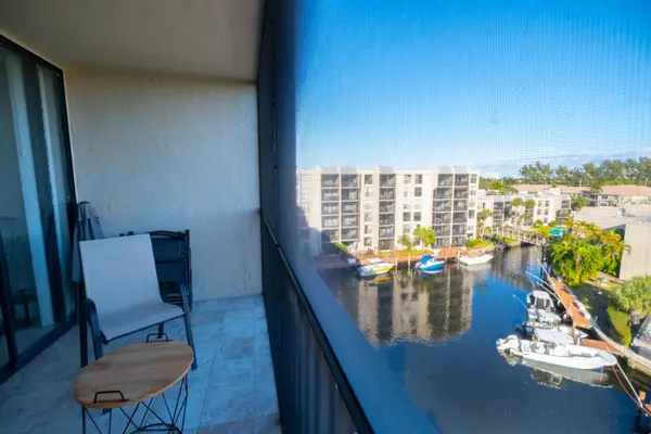 4 Royal Palm Way #6050, Boca Raton, FL 33432