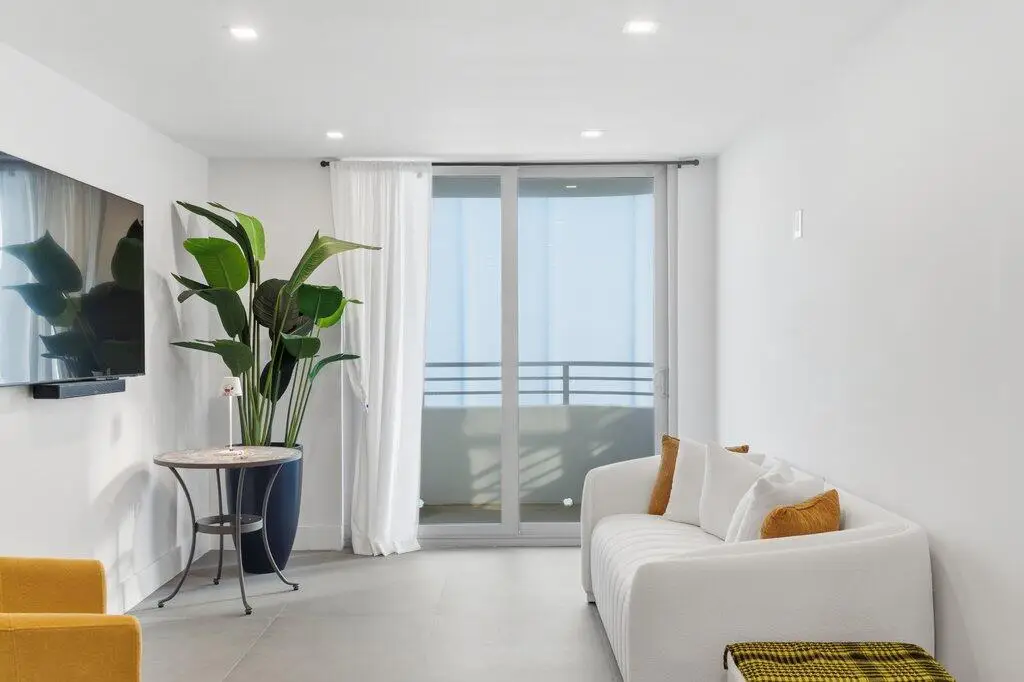 5555 Collins Avenue #16p, Miami Beach, FL 33140 - #1