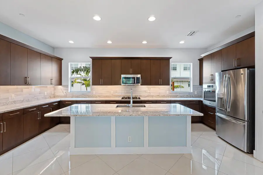 7085 Edison Place, Palm Beach Gardens, FL 33418 - #2