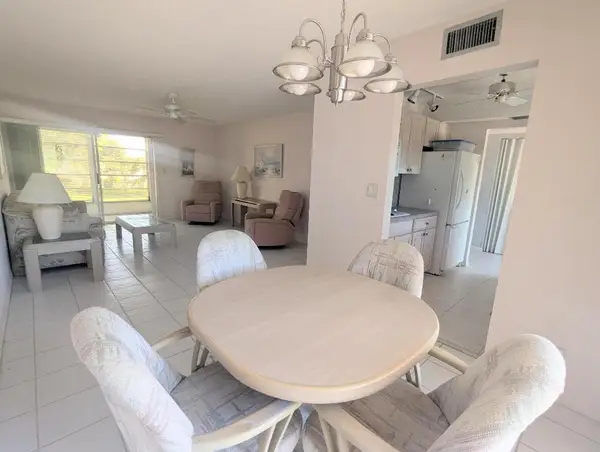 2 Golfs Edge #D, West Palm Beach, FL 33417