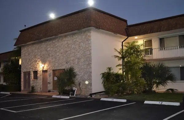 2878 Donnelly Drive #106, Lake Worth, FL 33462