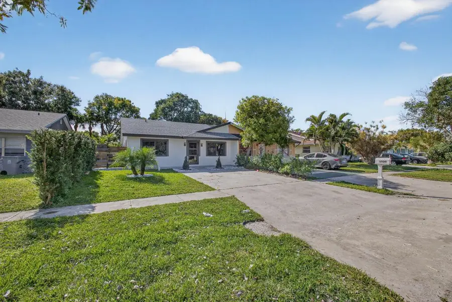 3900 Kenas Street, Palm Beach Gardens, FL 33403 - #2