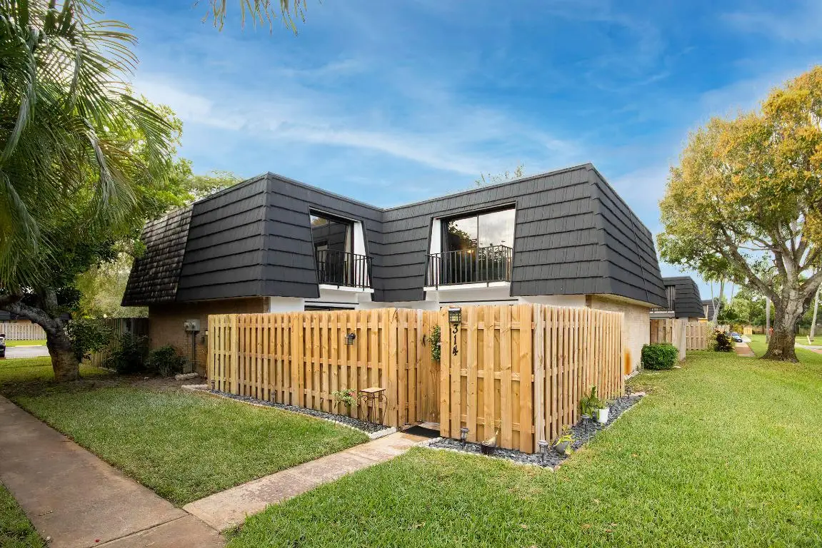 314 Woodland Road, Palm Springs, FL 33461 - #1