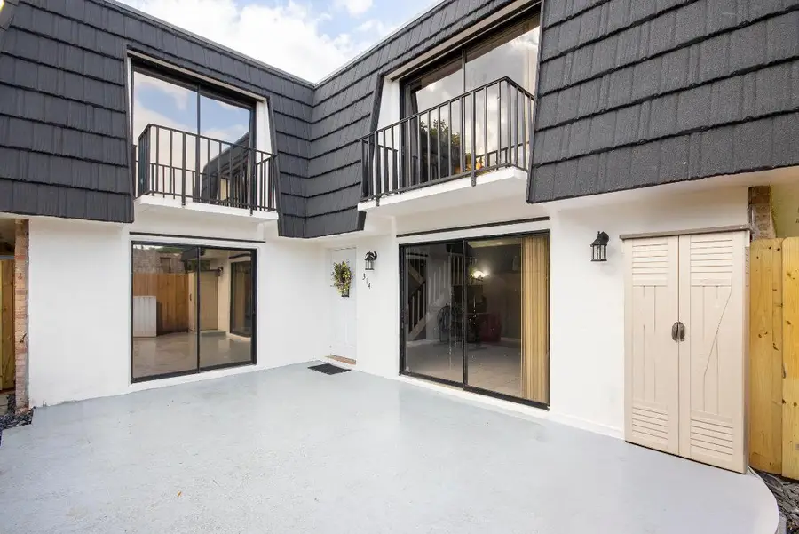 314 Woodland Road, Palm Springs, FL 33461 - #2